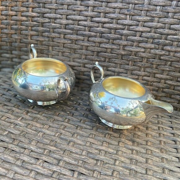 BEAUTIFUL Creamer and Sugar Bowl Set of 2 Hard White Metal Made in England - Picture 4 of 7